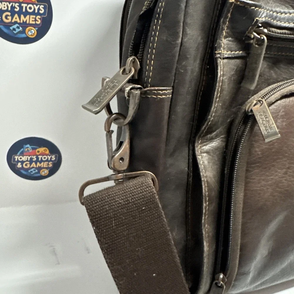 Kenneth Cole Reaction Brown Leather Messenger Bag